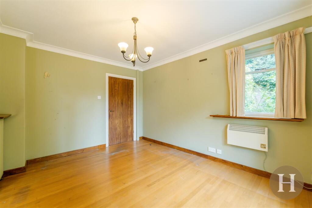 Hadleigh Estate Agents-30.jpg