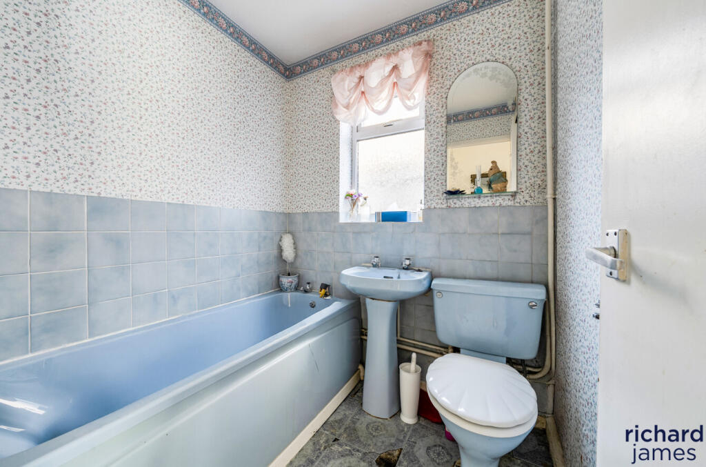 be77a41c0bc84019a55f1474b2b3c064