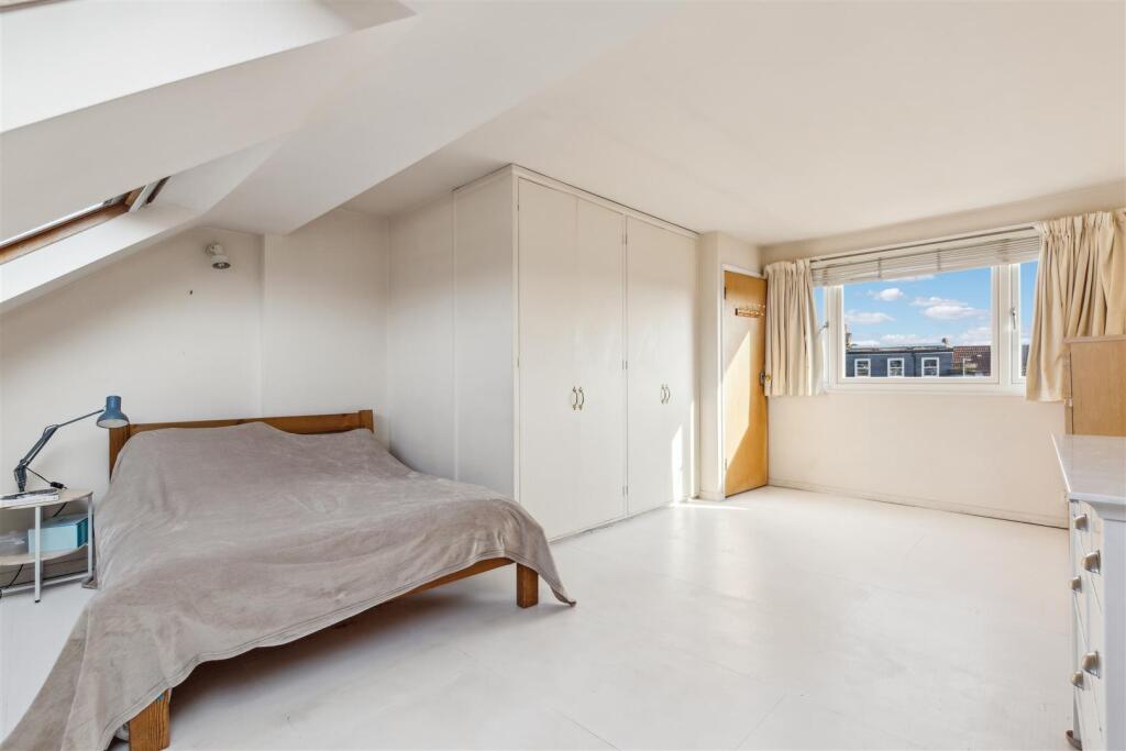 St Albans Avenue, W4 - FOR SALE