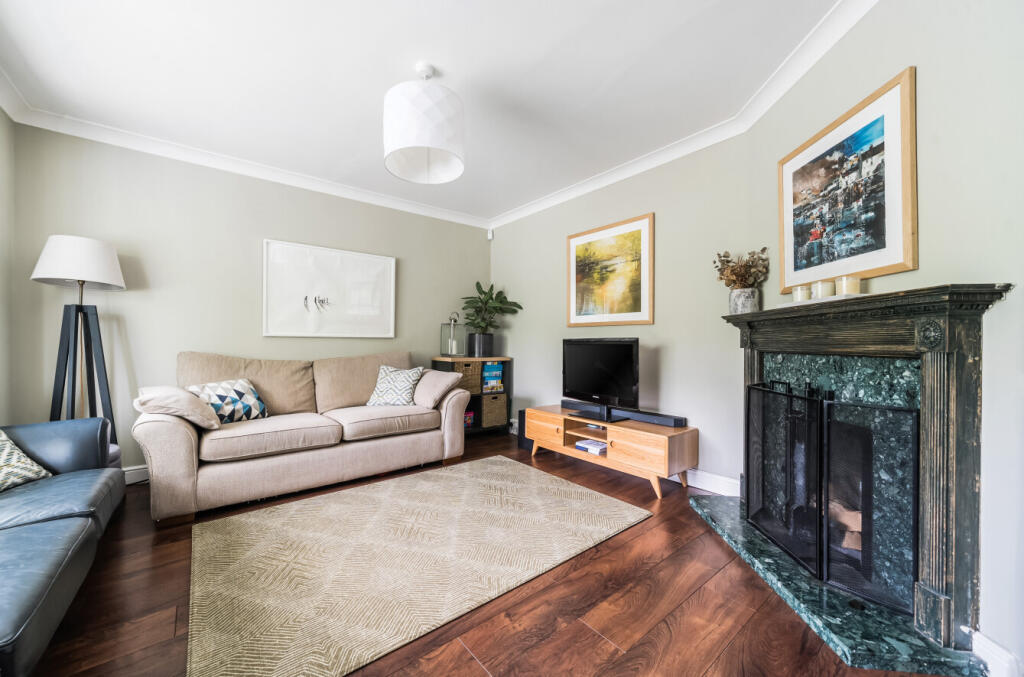 1294024-5-68359cb...