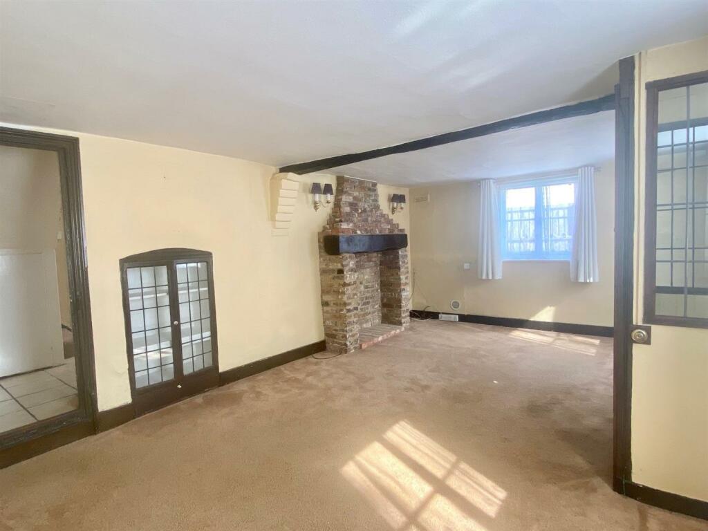 Sitting Room.jpg