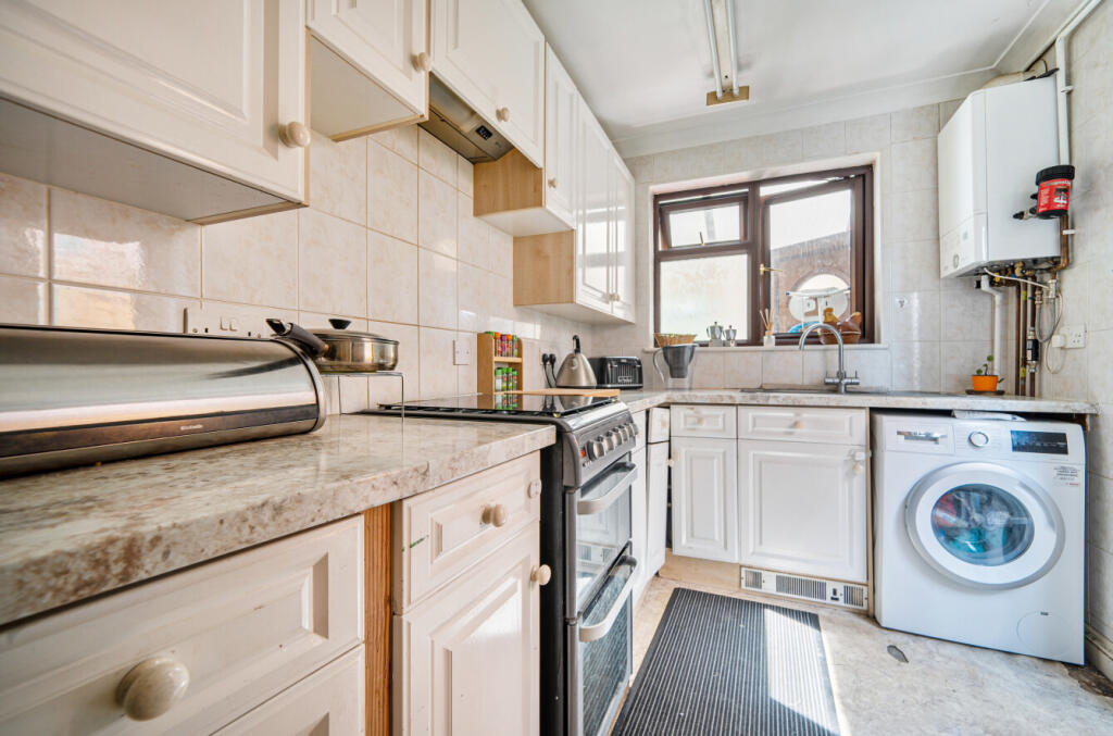 1327380-9-687e503...