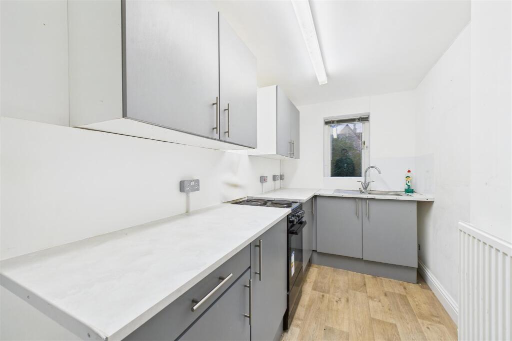 C20 Cambridge Road, Clevedon, North Somerset BS21 