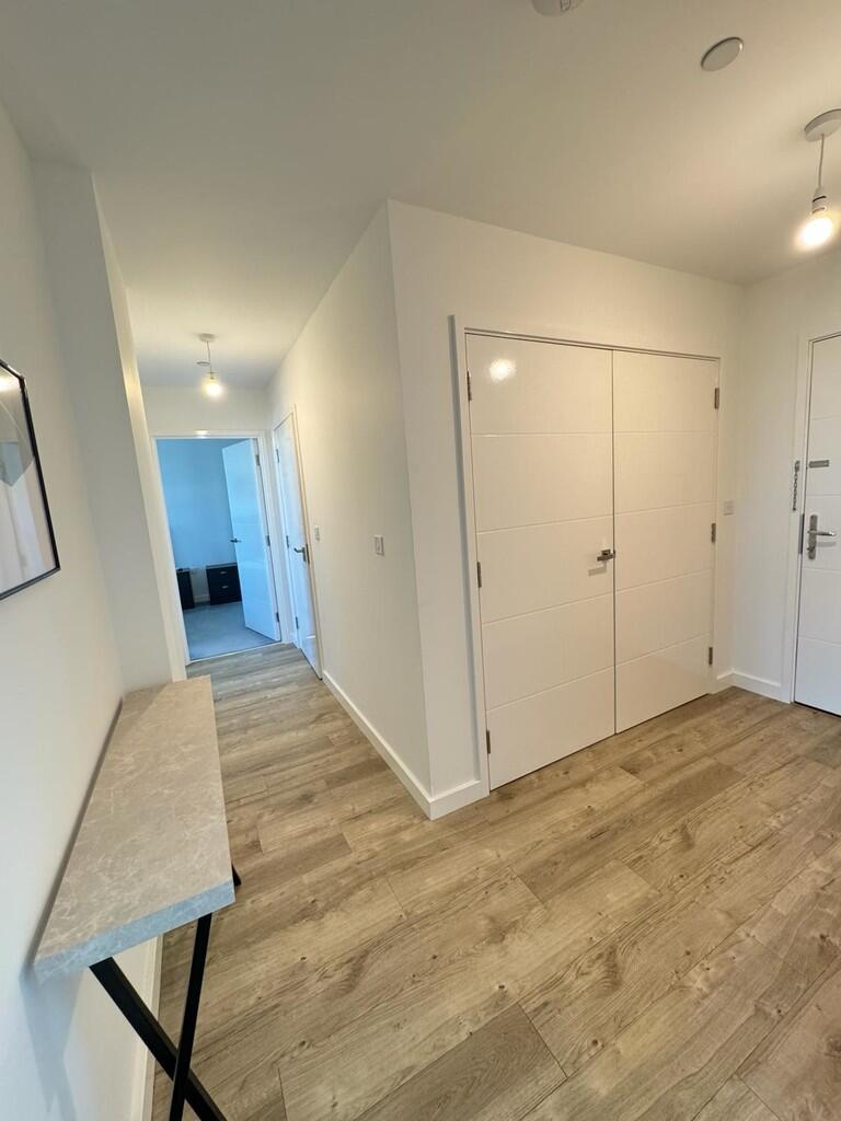 5fcb949e-d7db-49a...