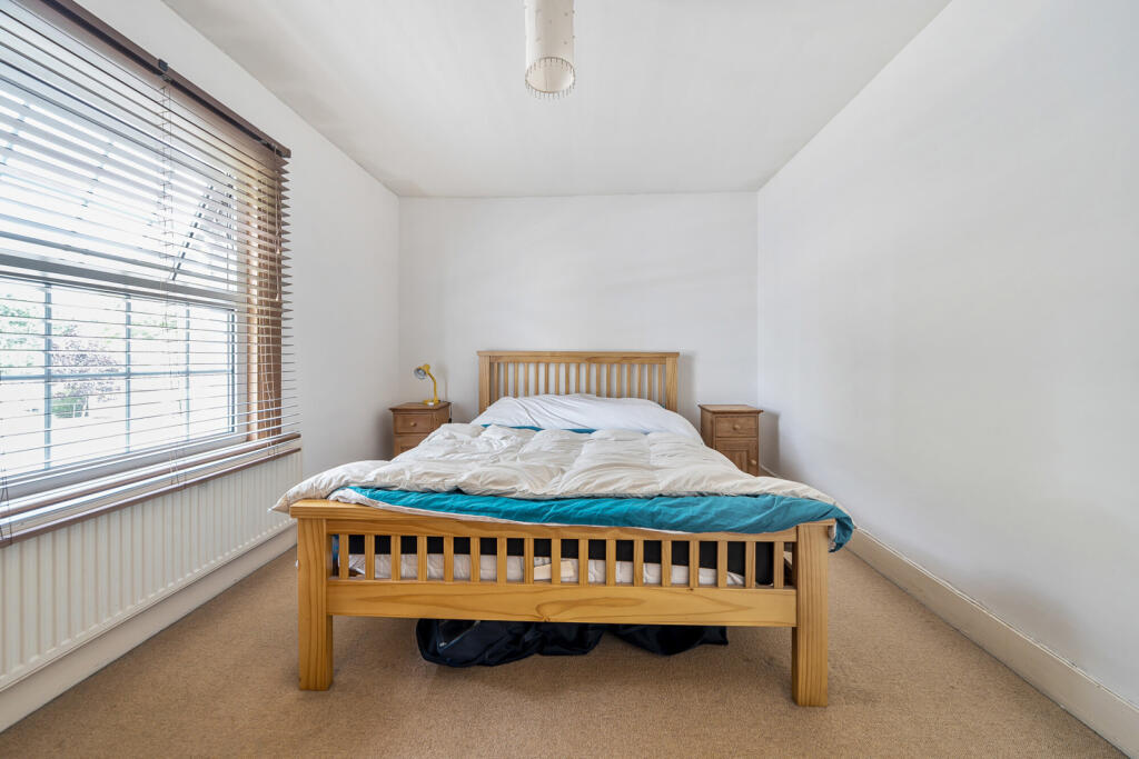 1320497-3-686e98f...