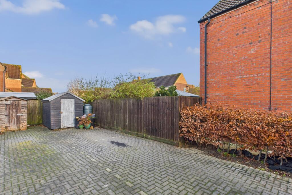 EweMove Spalding - Frome Walk - Parking