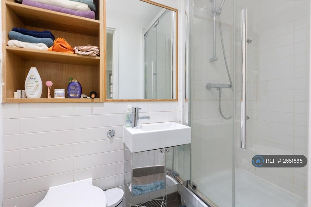 Master En-Suite