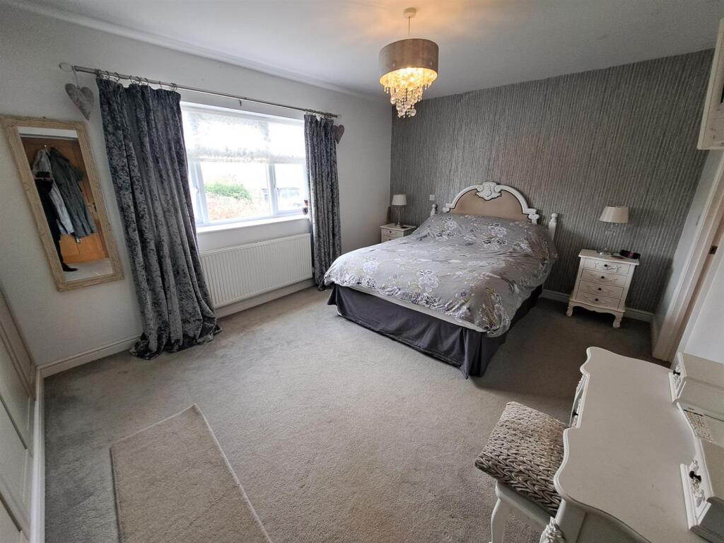 South View, Northampton