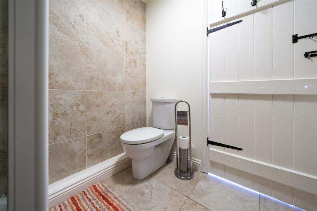 Bathroom-2.jpg