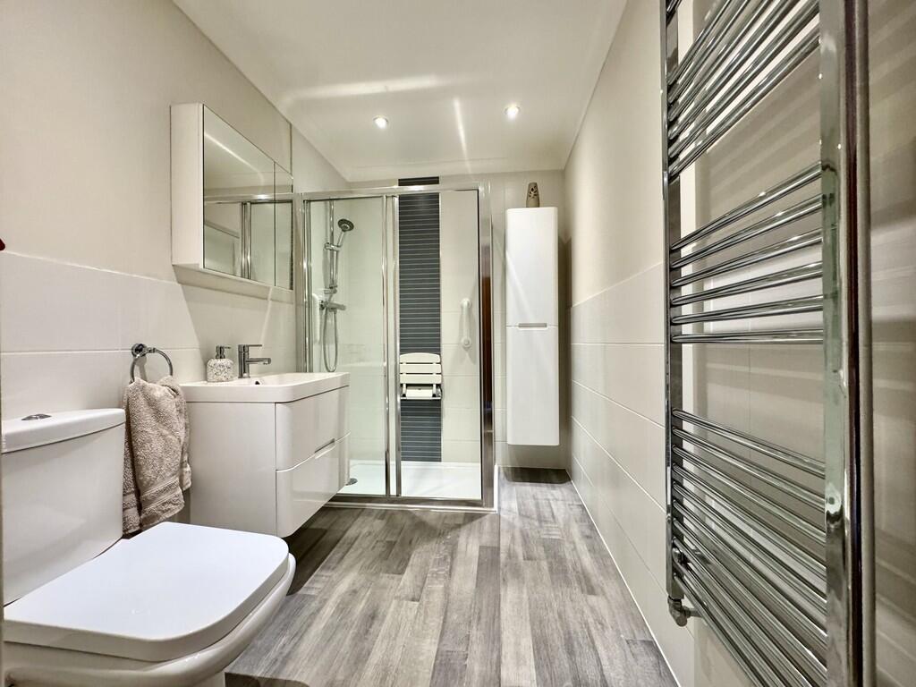 5 Elmtree lodge b...