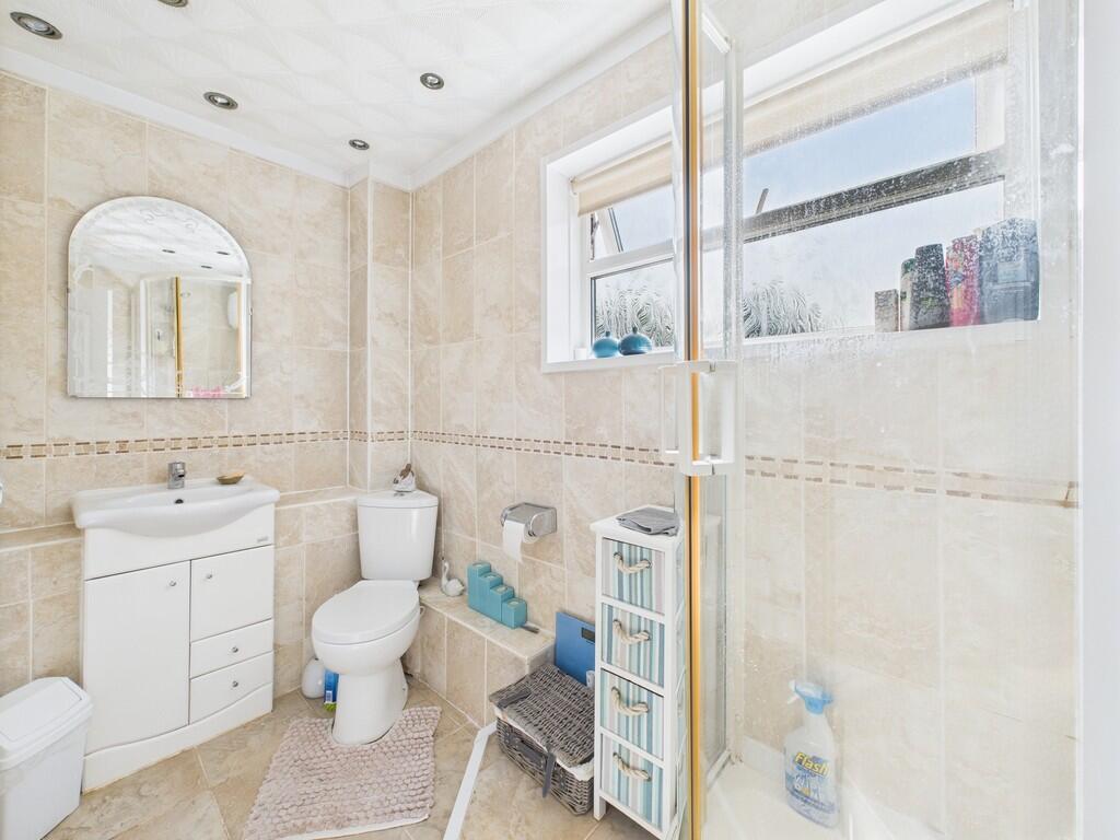 CAM02089G0-PR0525...