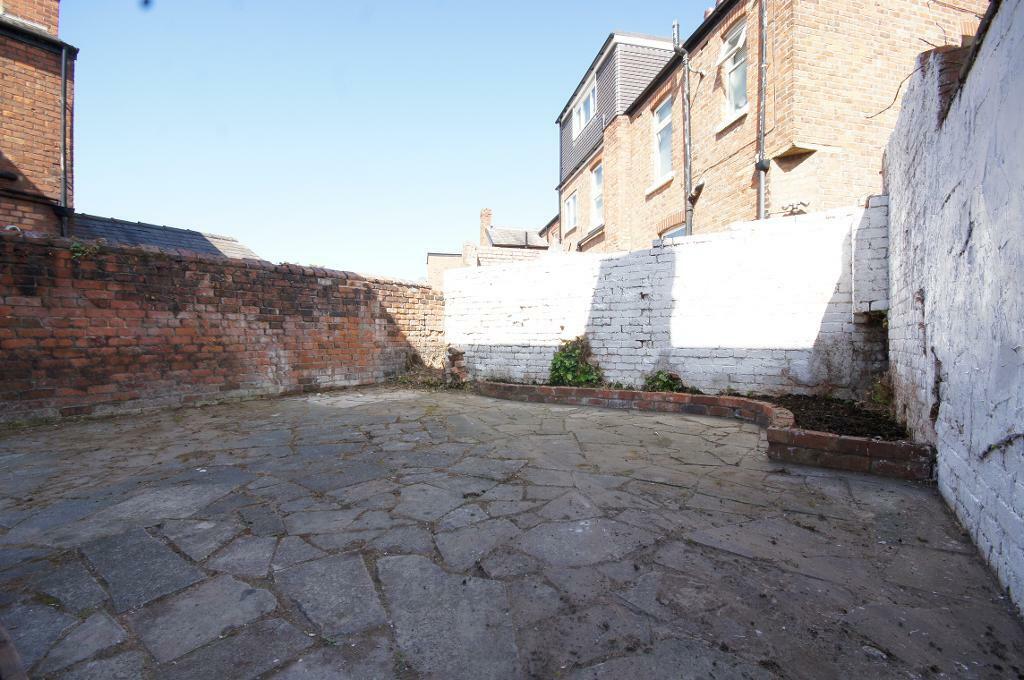 Rear Courtyard Garden