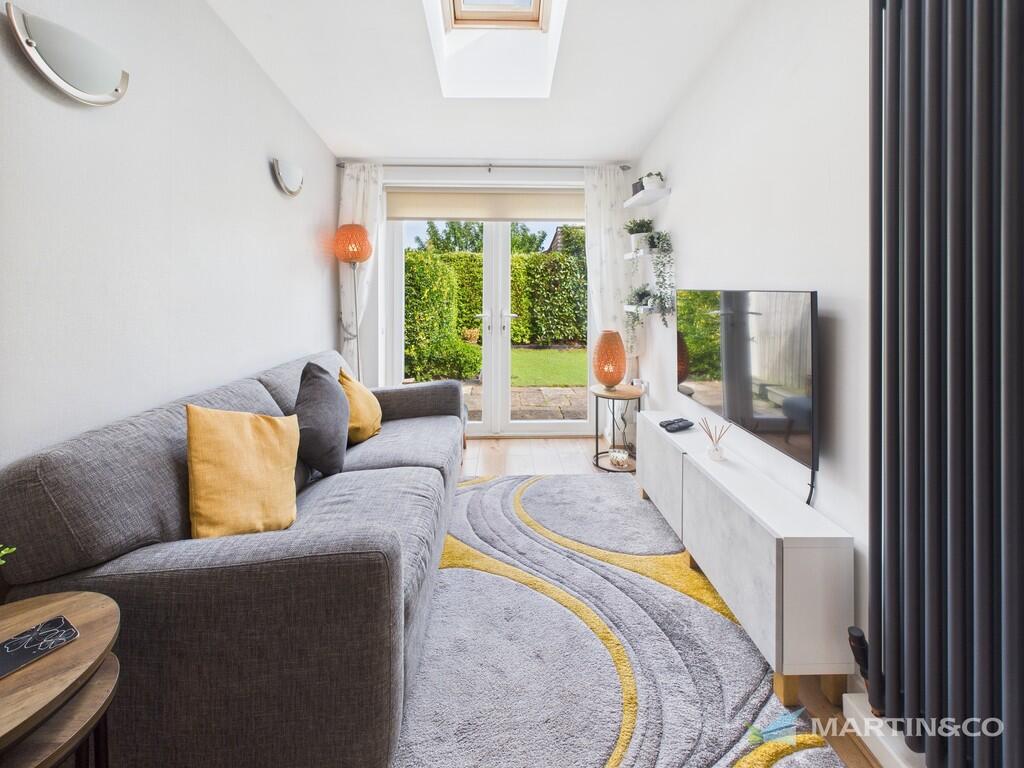 CAM02318G0-PR0484...