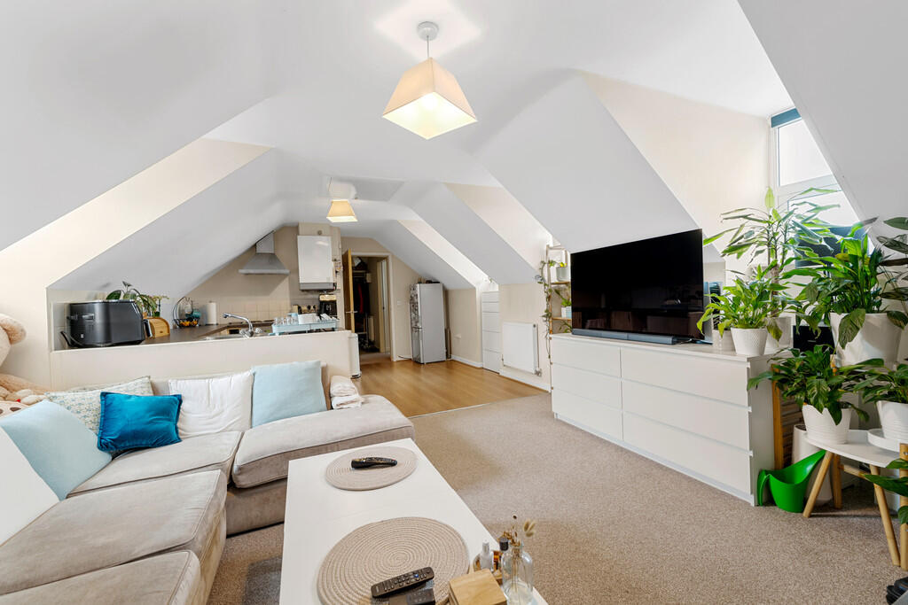 Apartment 14, 173...