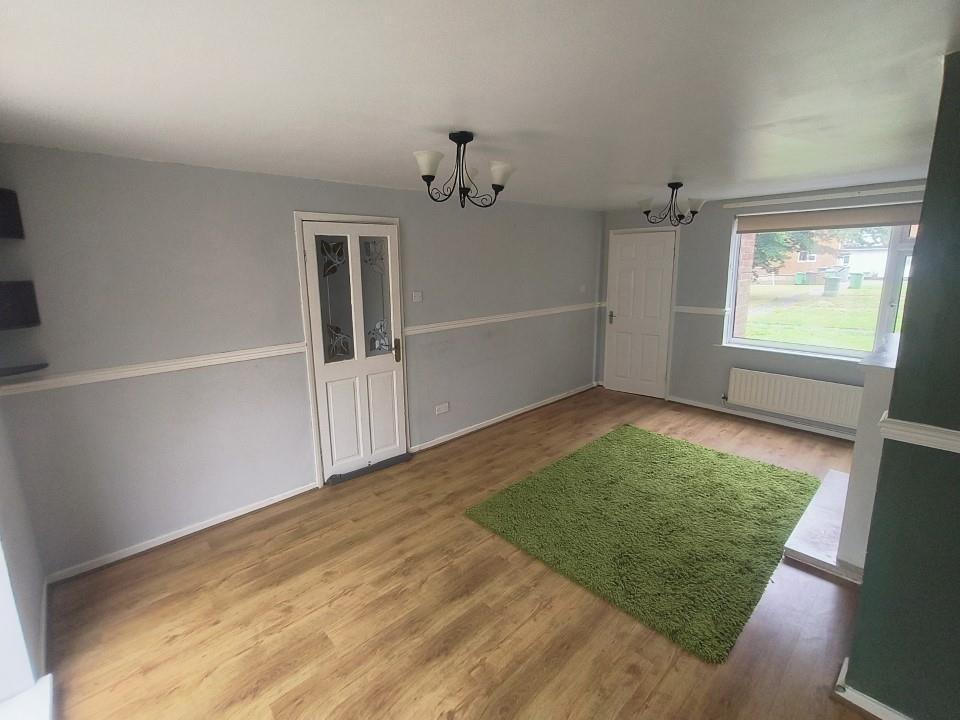 livingroom 1.jpg