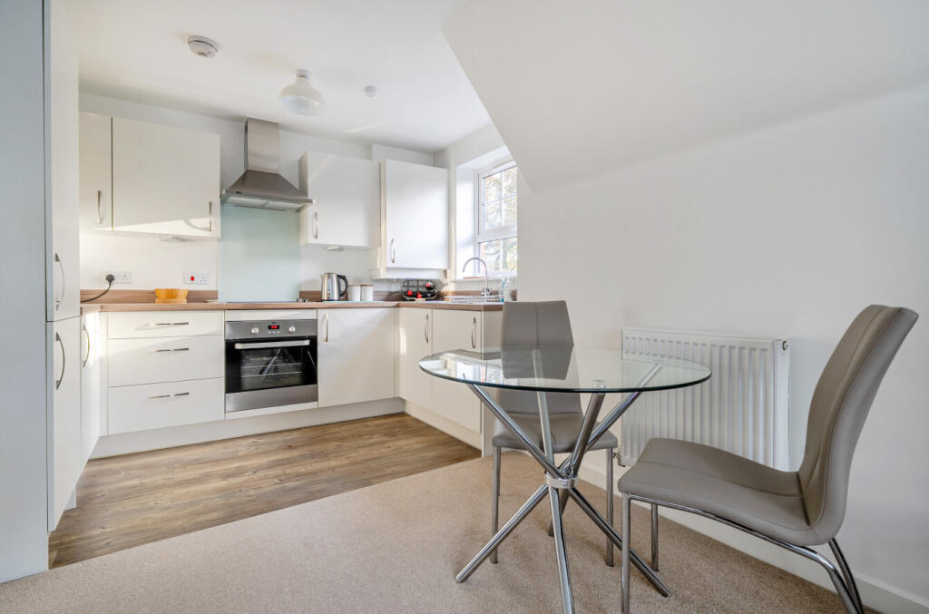 1376215-9-6929b7c...