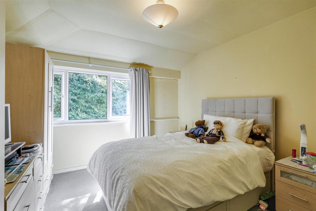 Bedroom 2_1.jpeg