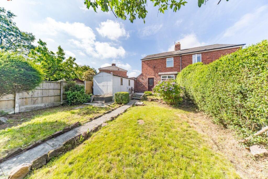 39 Sundale Ave garden 2.jpg