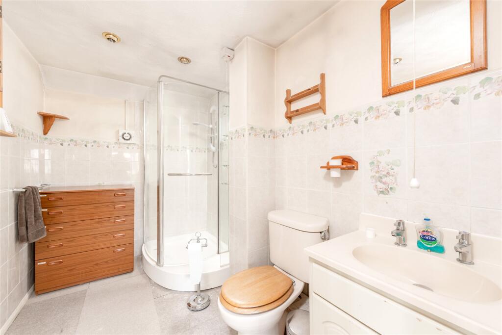 Family Shower Room
