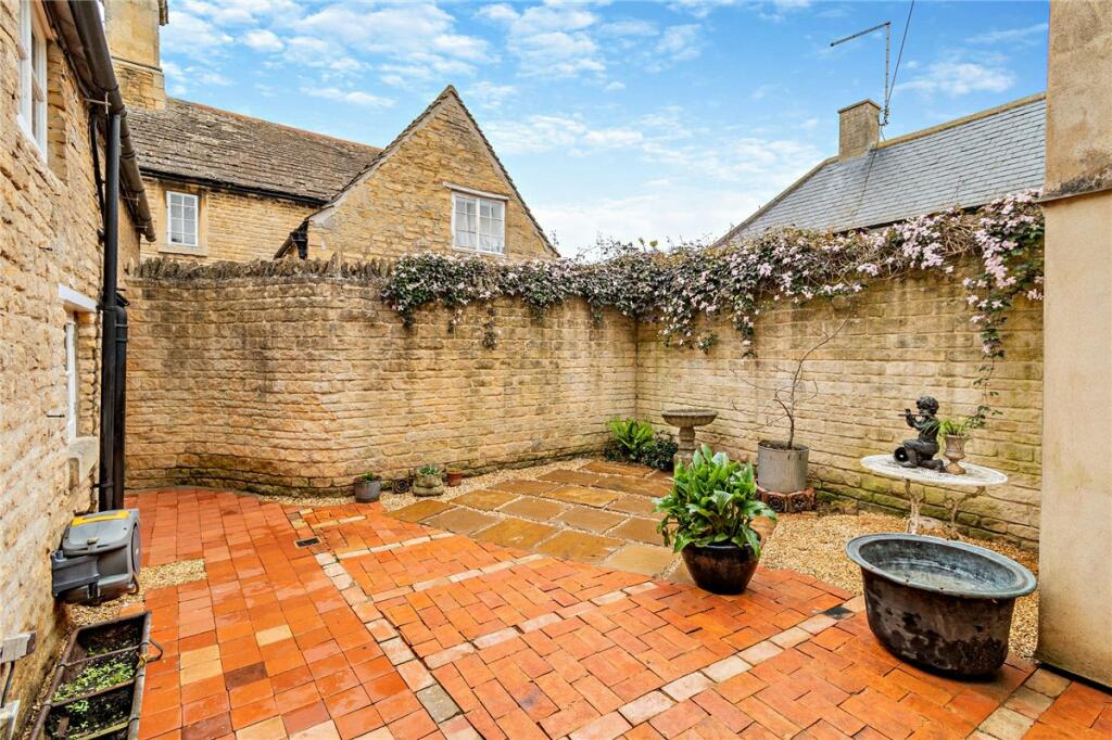 Courtyard Garden