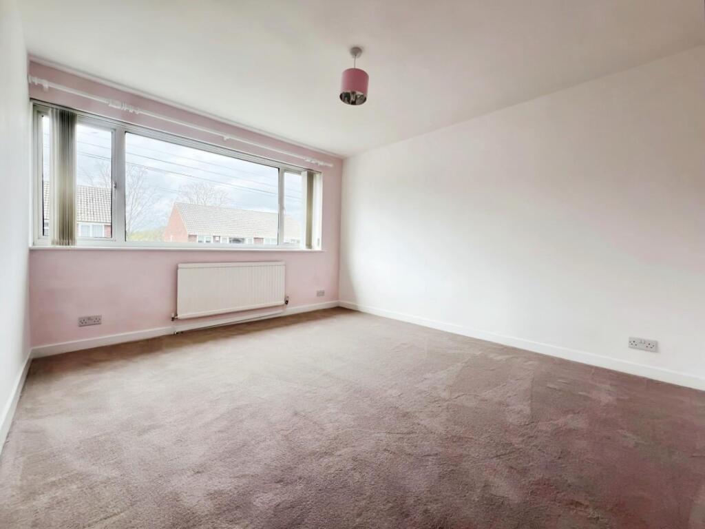 01c375d3-bedroom 202.jpg