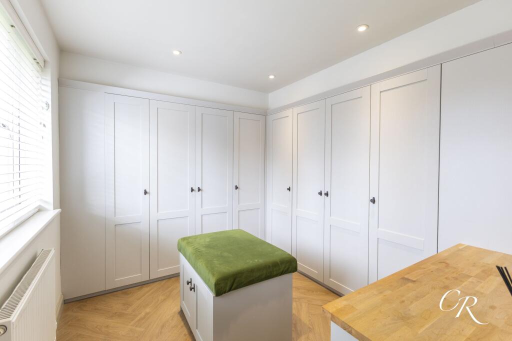 Dressing Room / Bedroom