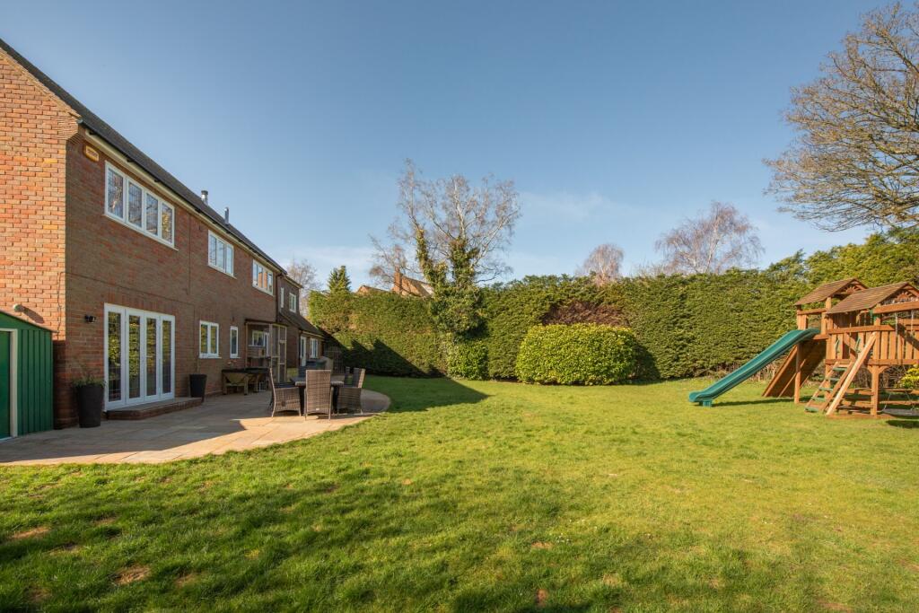 Rear Aspect