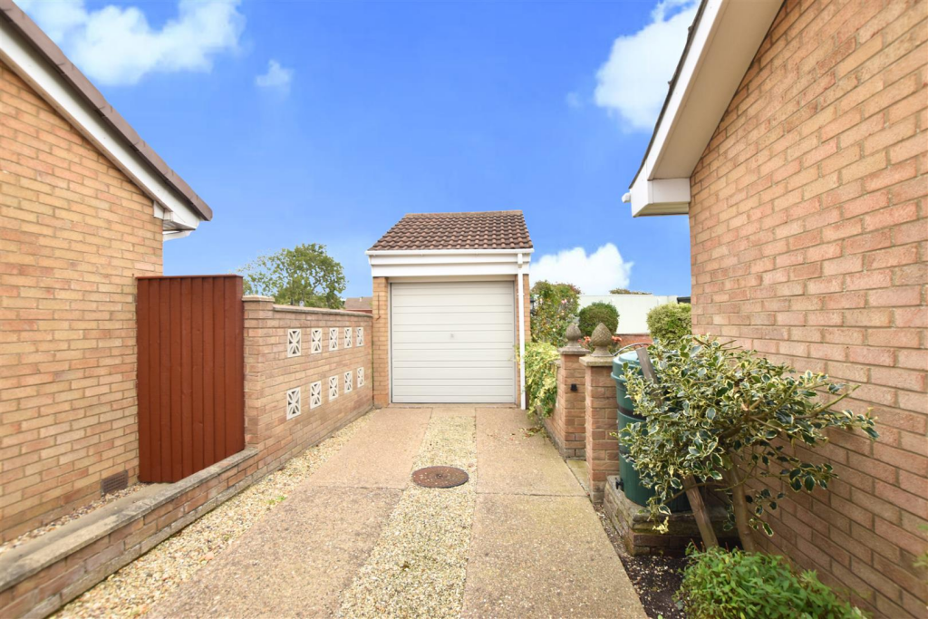 DETACHED BRICK GARAGE