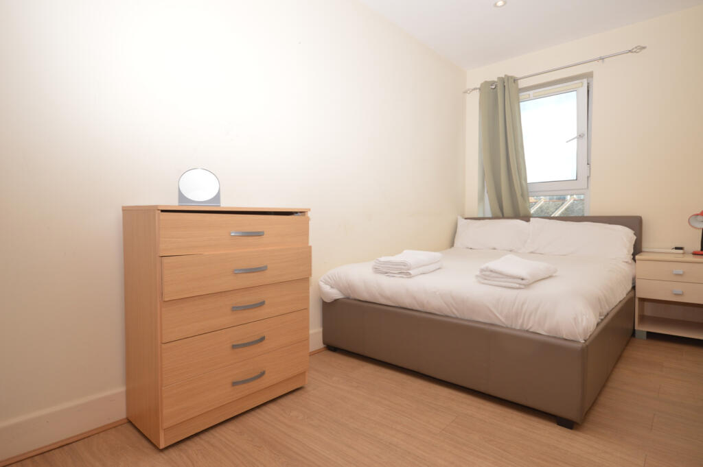 3 Double Bedroom Apartment to Rent