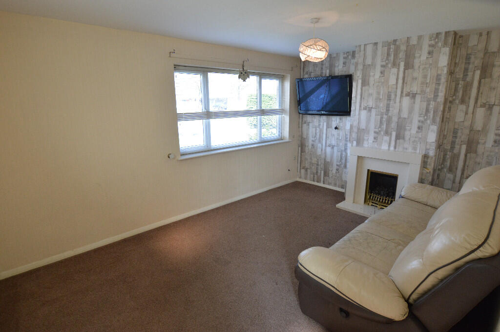 Lounge to Front