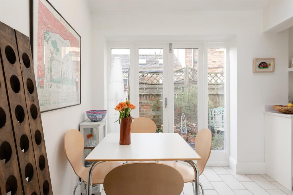Kitchen/Breakfast Room