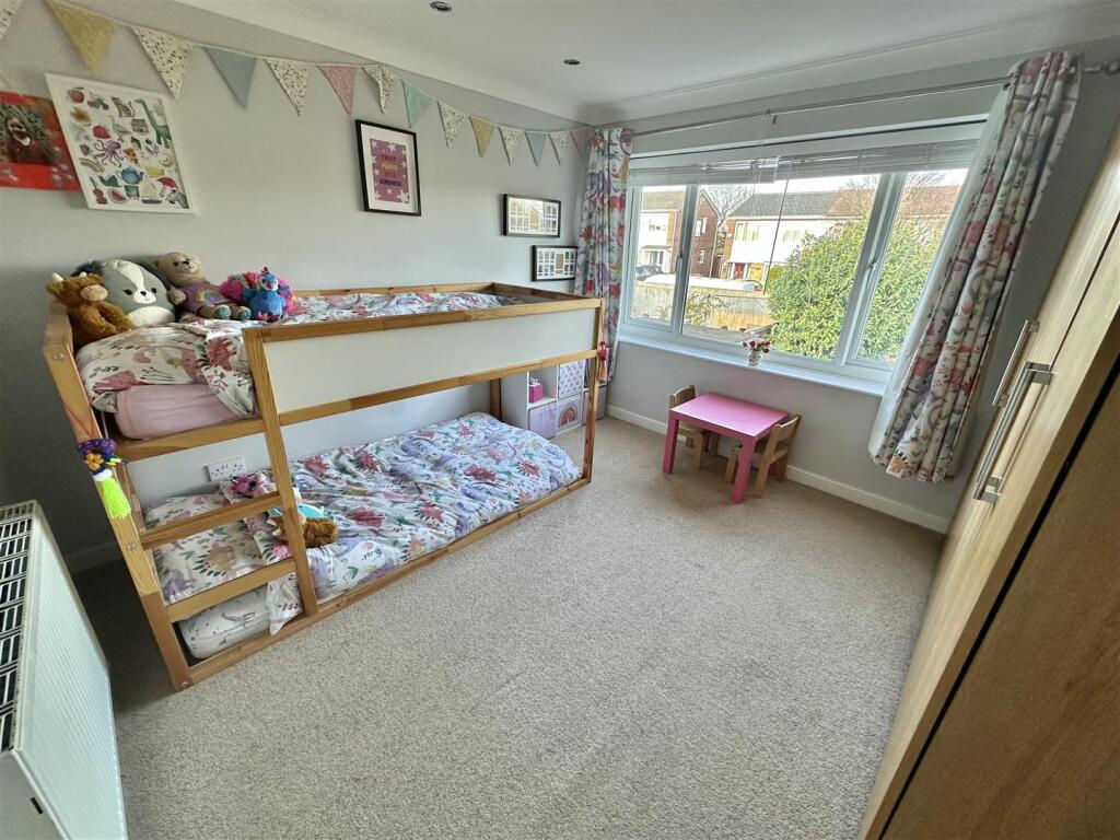 Bramleys Estate Agents - Lee Green - Mirfield (20)