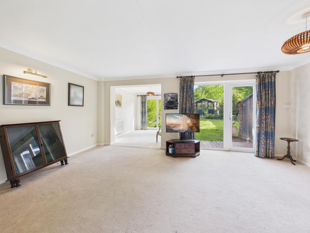 CAM02119G0-PR0459-STILL002