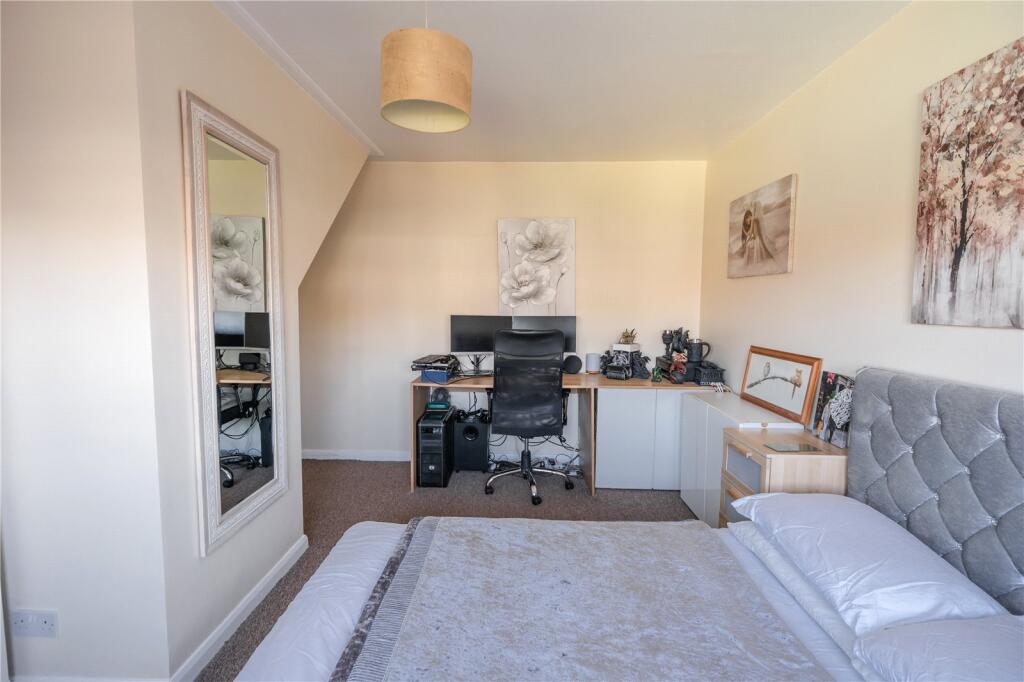 Bedroom 2 (2)