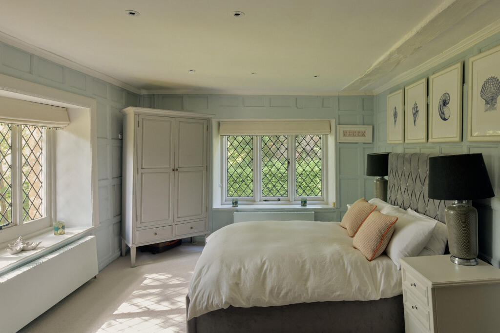 220545 - New Place Manor, Pulborough, RH20 56.jpg