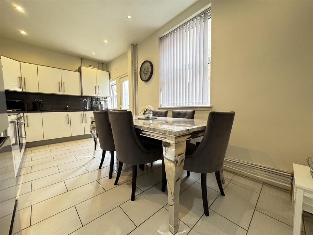 IMG_5380 (Large).JPG