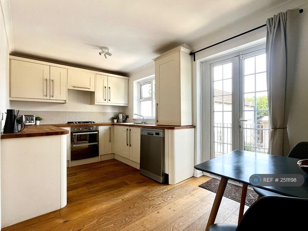 Kitchen/Dining 