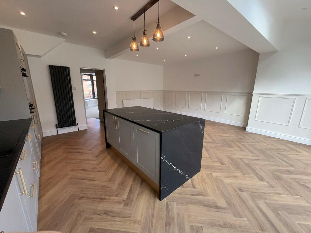 Kitchen / snug 