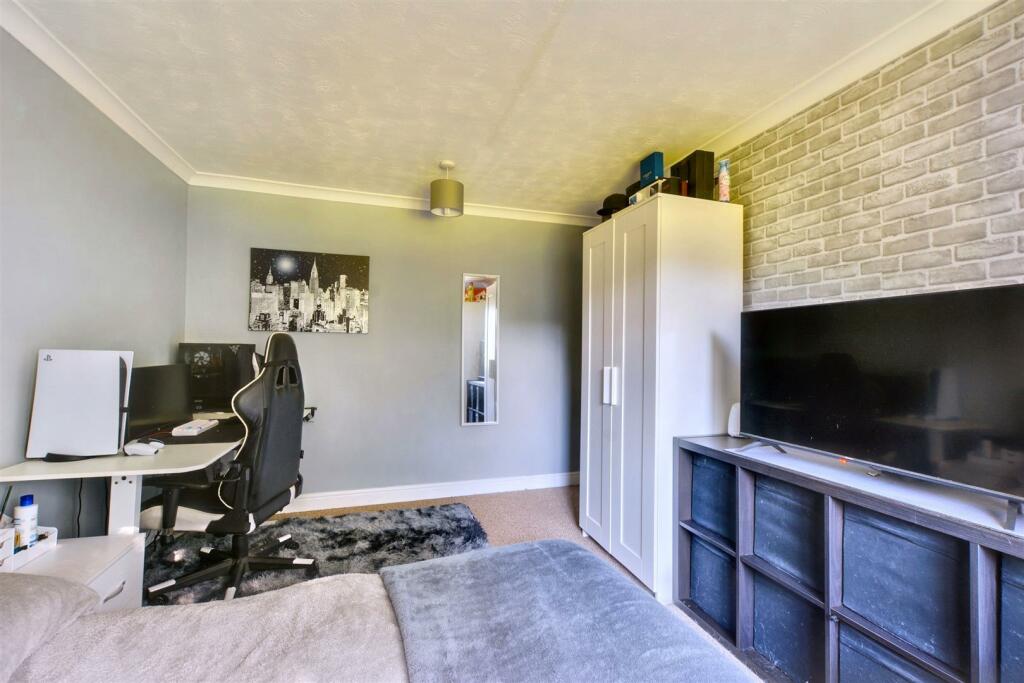 Bedroom 2_3.jpeg