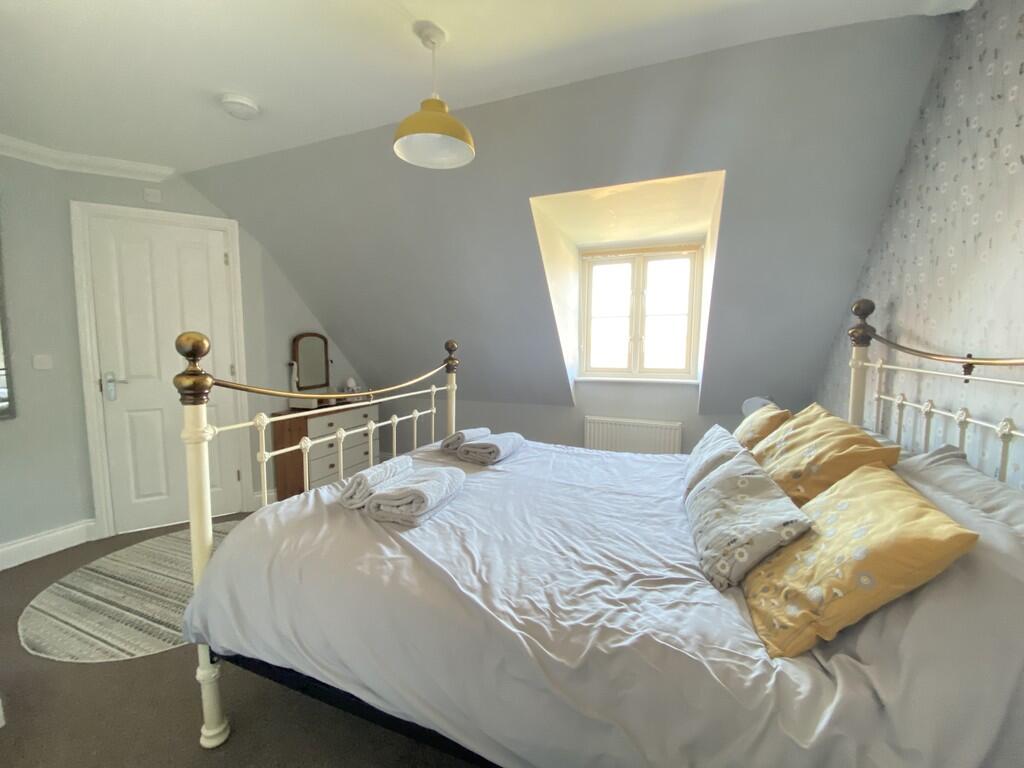 Principal bedroom