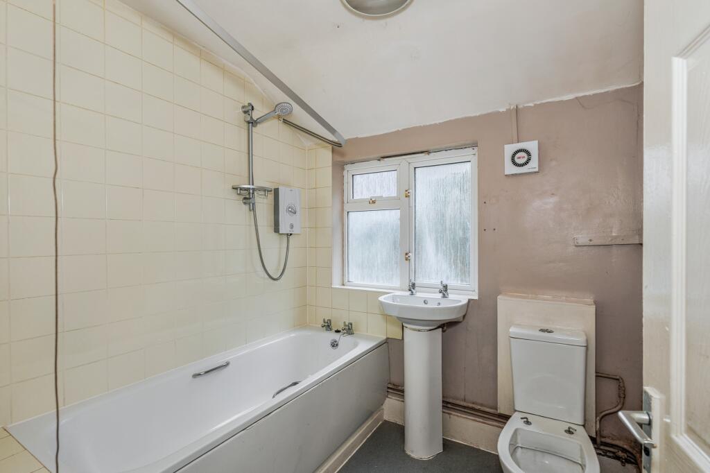 Flat 3, 75 Shakespeare Road, Bedford, Bedfordshire, MK40 2DW