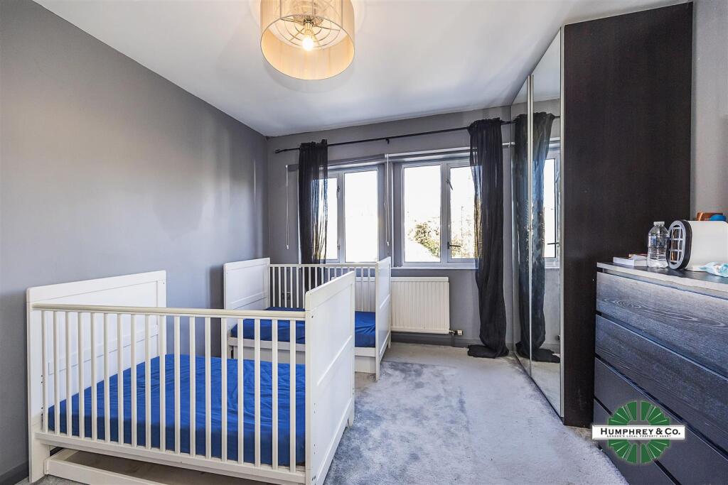 16 Tunnel Gardens -005.jpg