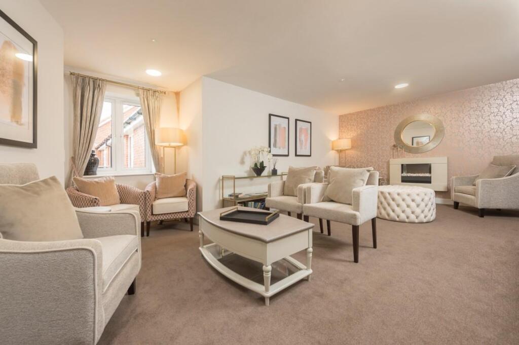 Andrews-Court-Homeowners Lounge.jpg