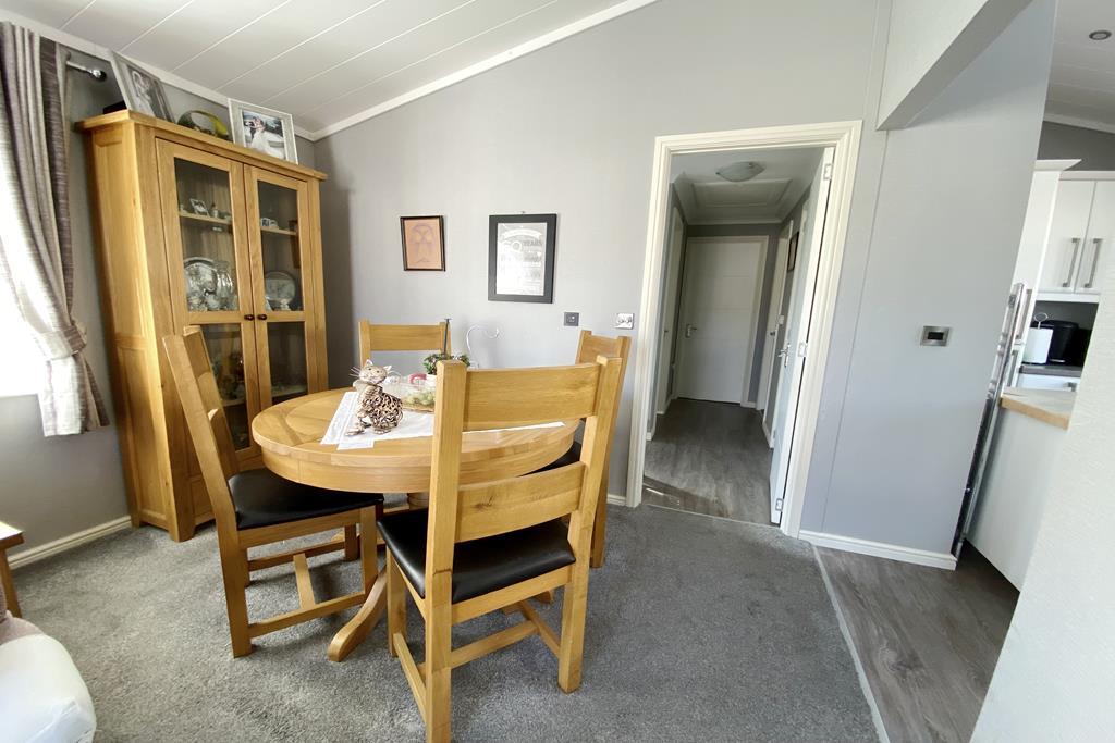 80pine dining (Copy)