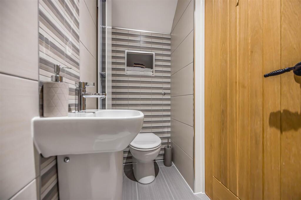 15 Sinah Lane, Hayling Island-Small-PorticoMarketi