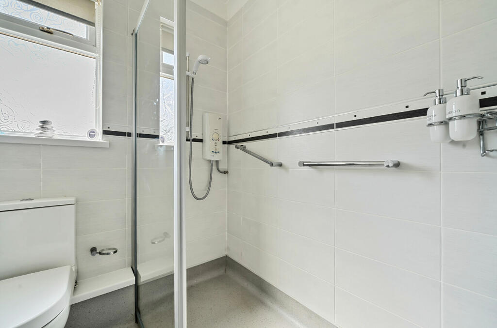Wet/Shower Room