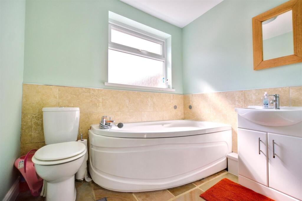 Bathroom.jpeg