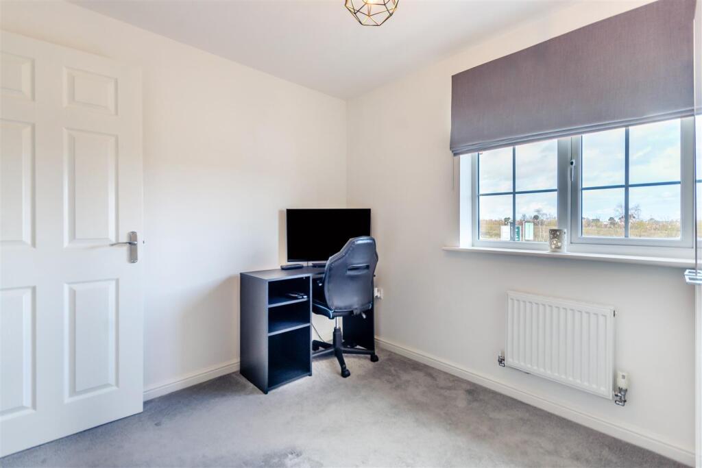 8637806-interior26v2.jpg