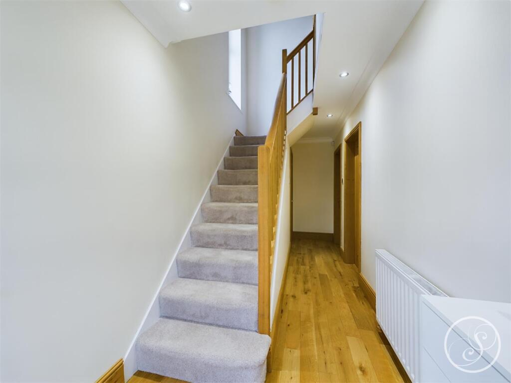 ENTRANCE HALLWAY