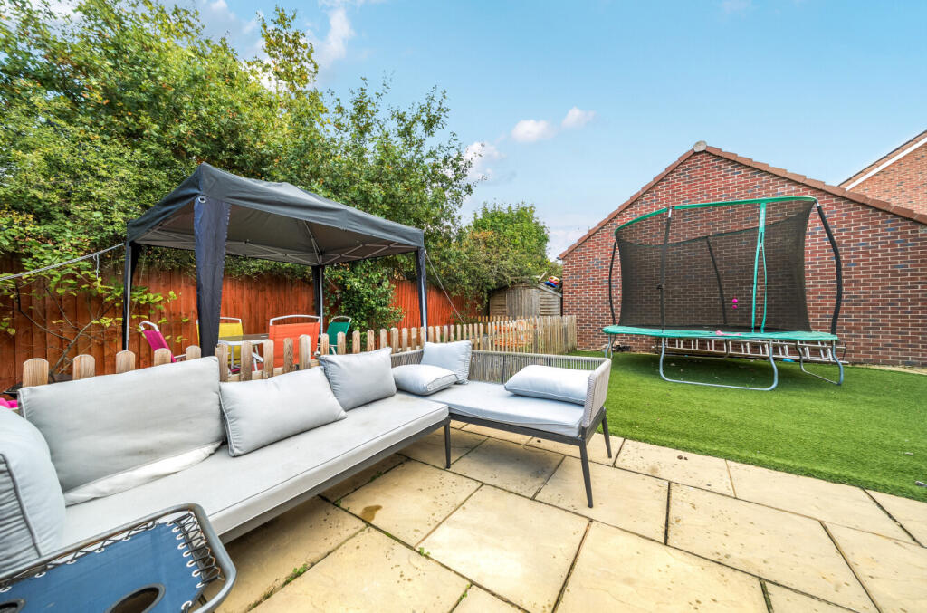 1365245-2-68e6b56...